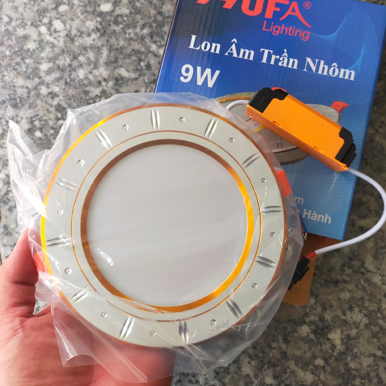 LED Âm Trần Viền Vàng Bạc 3 Chế Độ HUFA - ảnh phụ 3