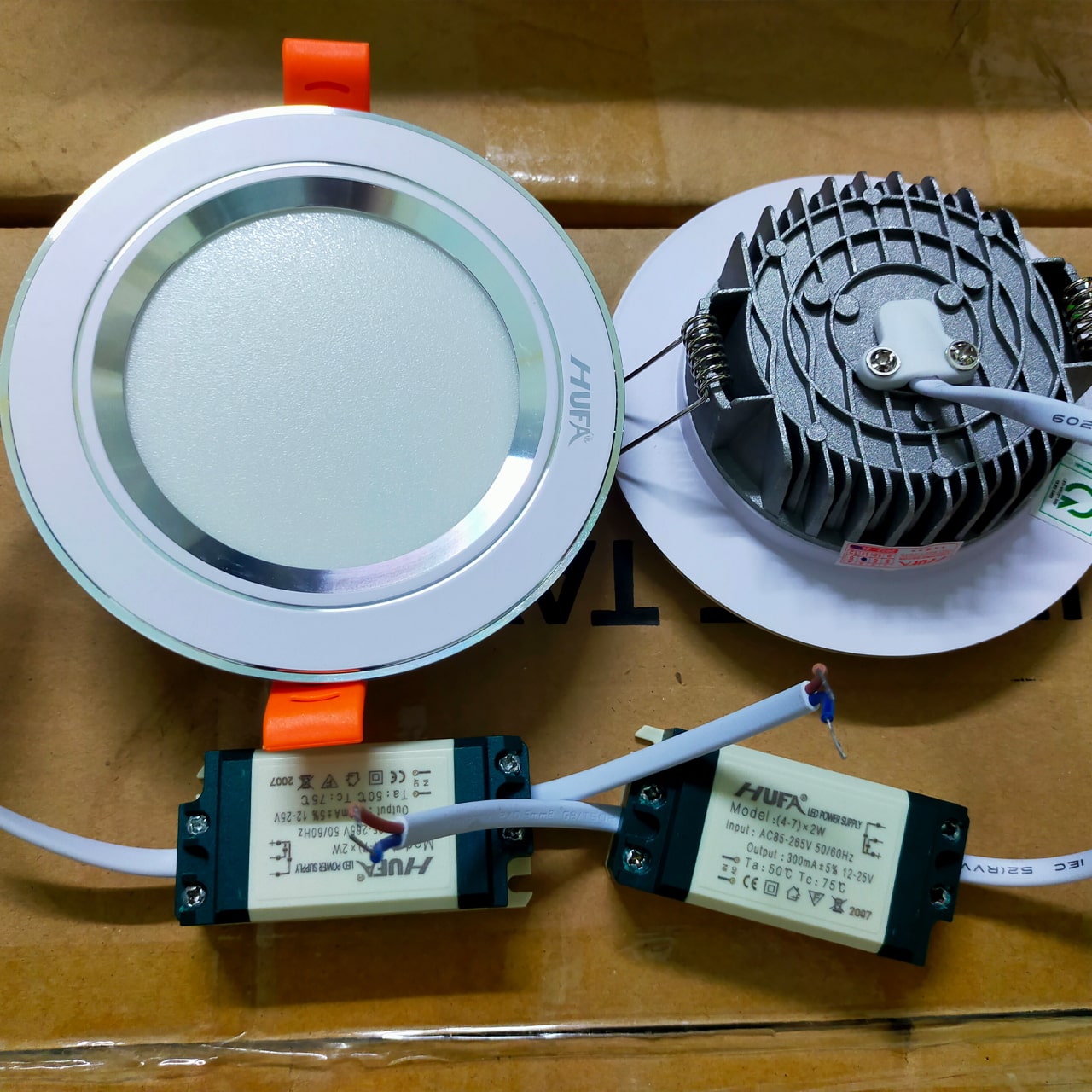LED Âm Trần Viền Bạc 3 Chế Độ HUFA - ảnh phụ 3