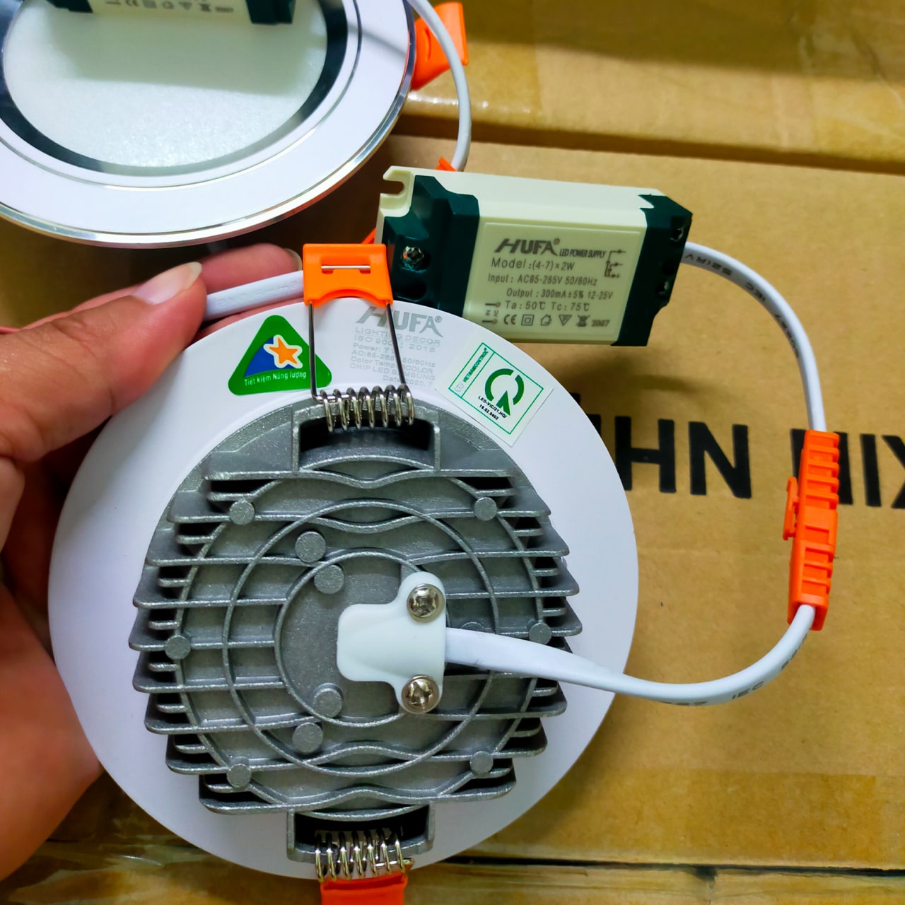 LED Âm Trần Viền Vàng Bạc 3 Chế Độ Sáng HUFA - ảnh phụ 4