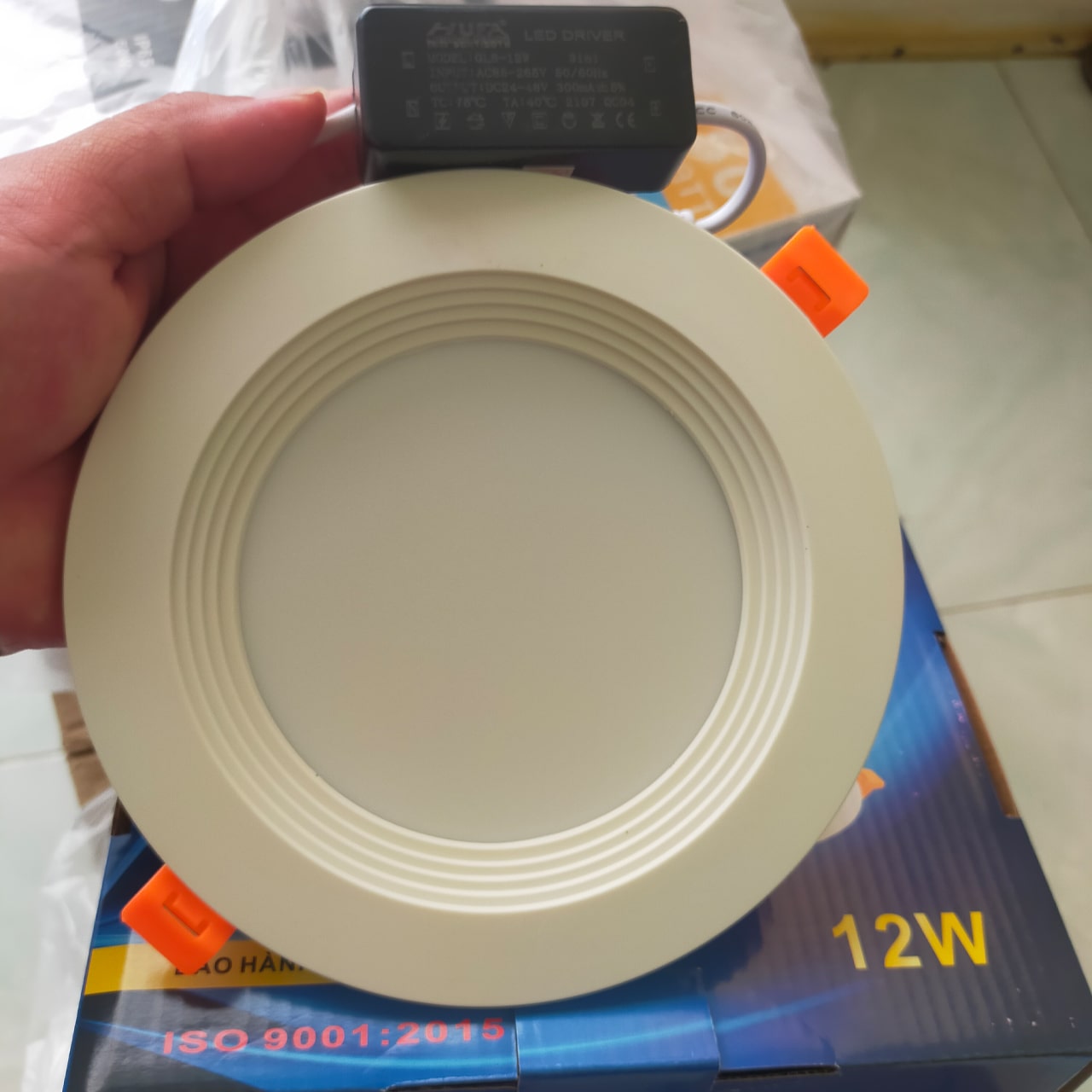 LED Âm Trần Kính 18w 3 Chế Độ HUFA