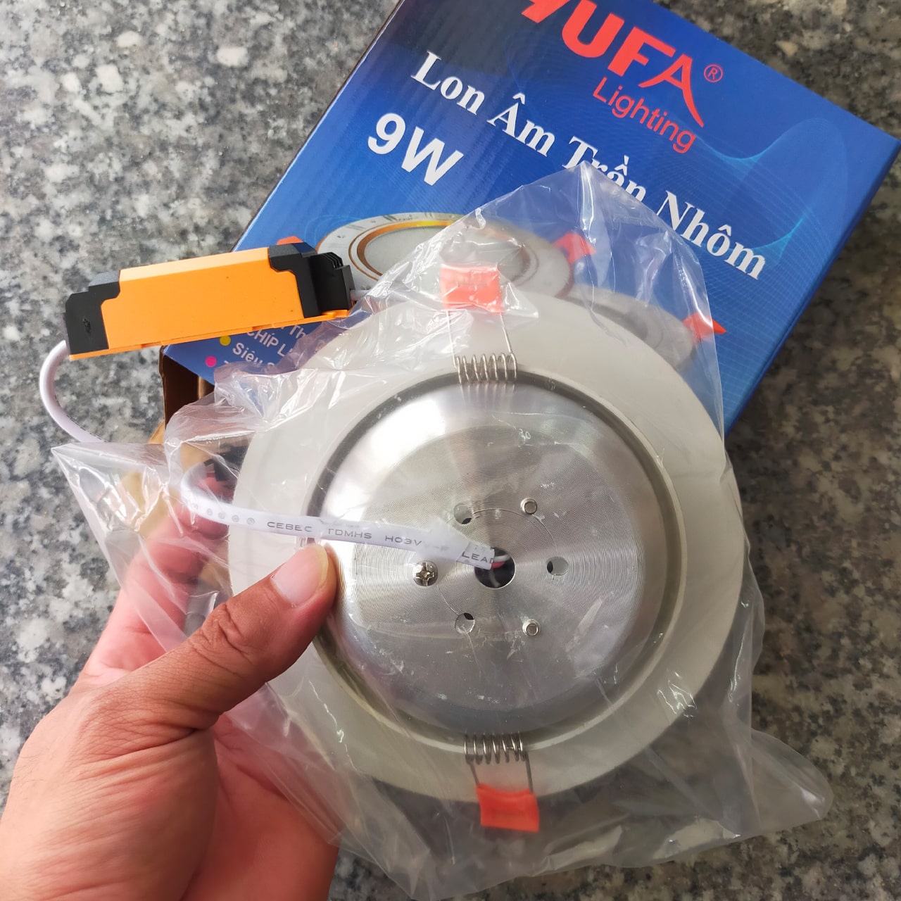LED Âm Trần Viền Vàng Bạc 3 Chế Độ HUFA - ảnh phụ 4