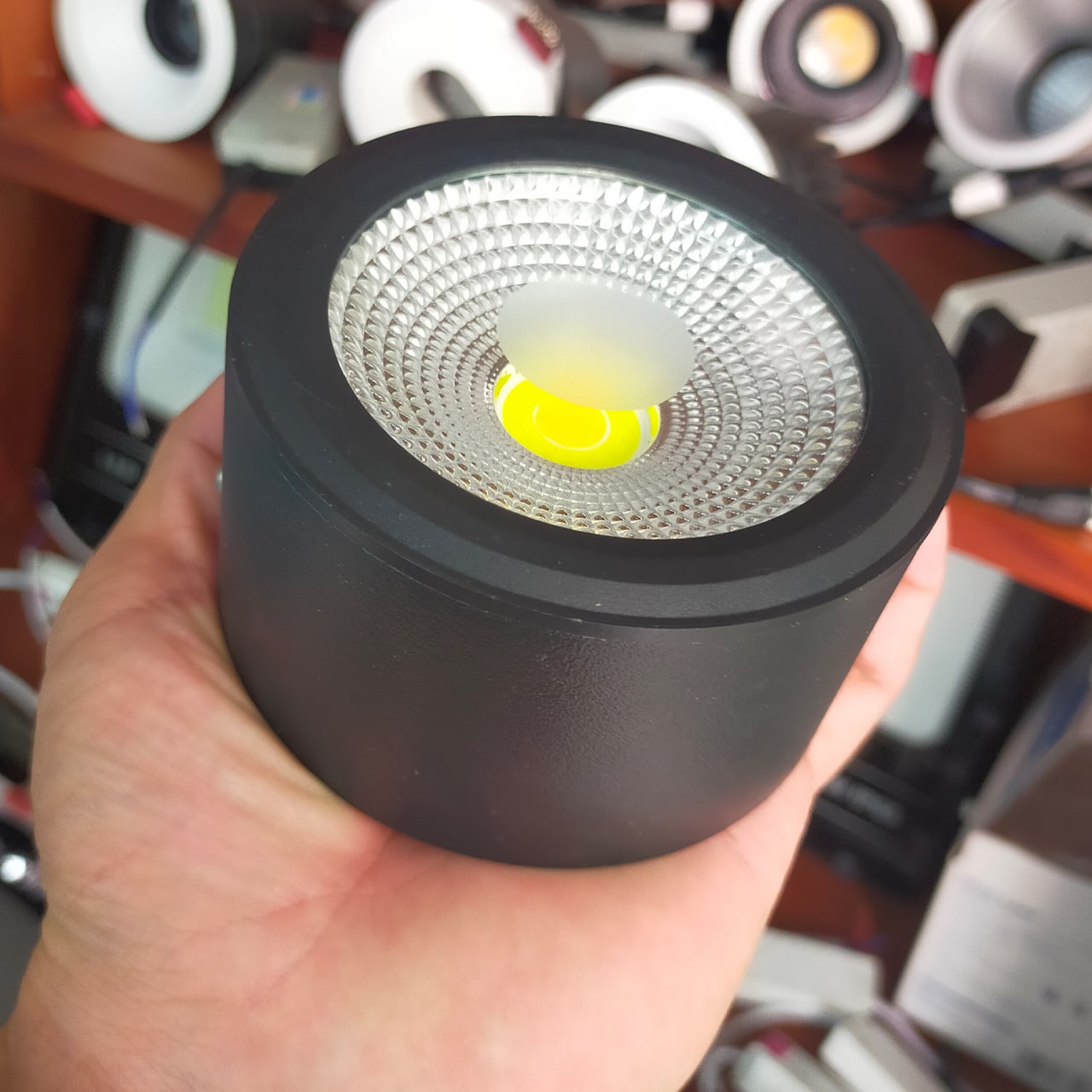 Đèn Lon Ốp Trần 7W 3 Chế Độ 90×50 - ảnh phụ 5