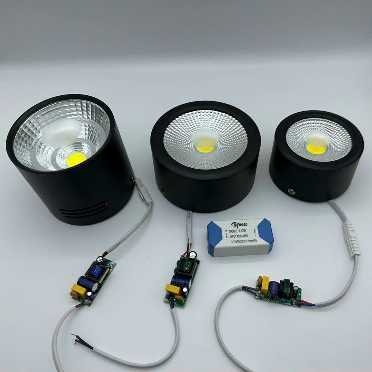 Đèn Lon Ốp Trần 12W Viền Vàng 3 Chế Độ 115×55 - ảnh phụ 9