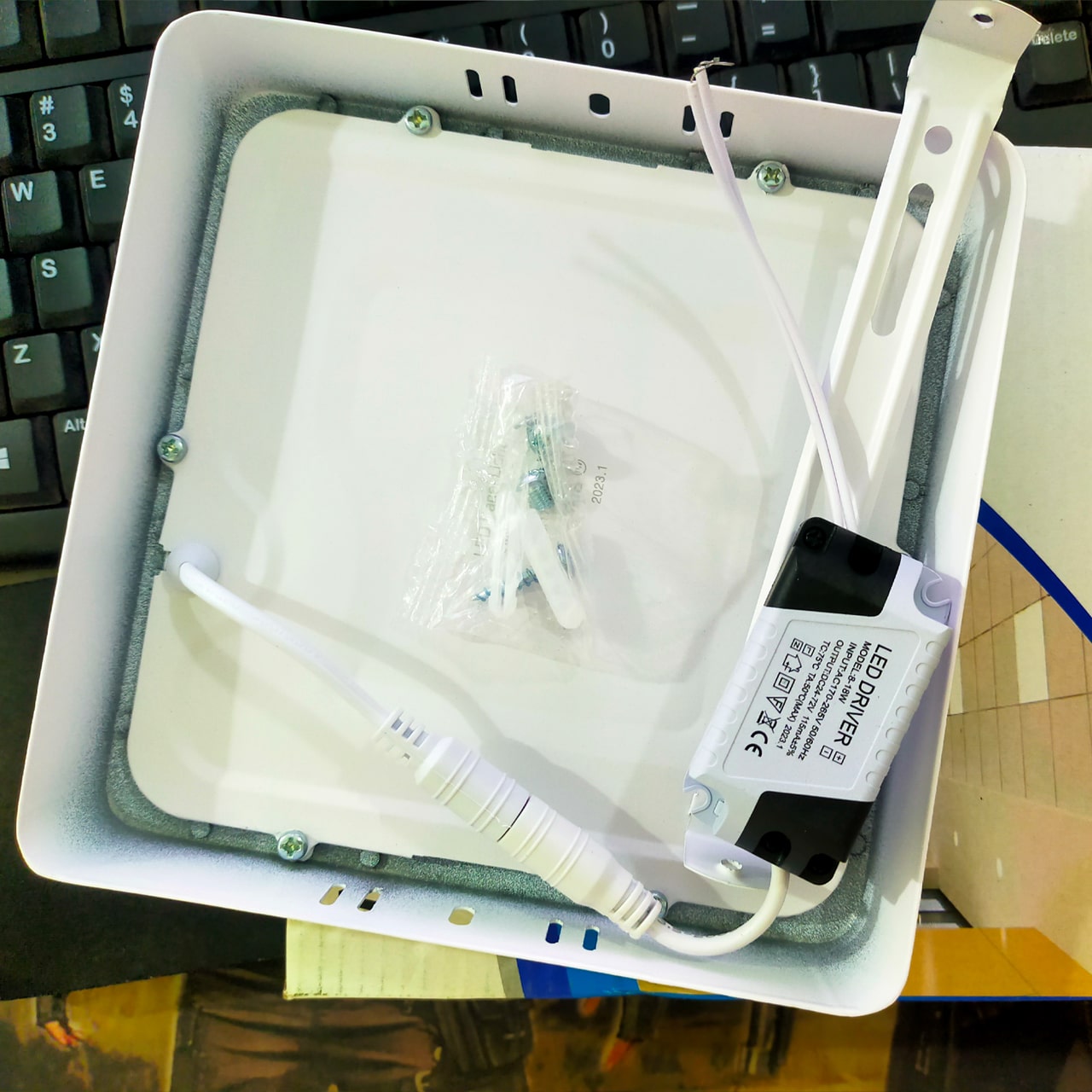 Đèn LED Ốp Trần Vuông 18W - ảnh phụ 4
