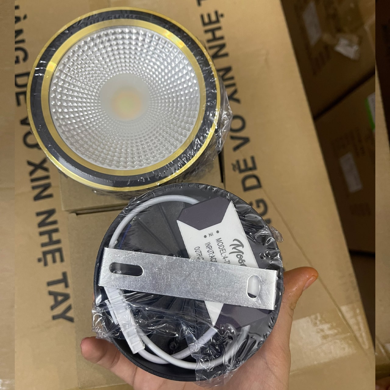 Đèn Lon Ốp Trần 7W Viền Vàng 90×50 - ảnh phụ 8