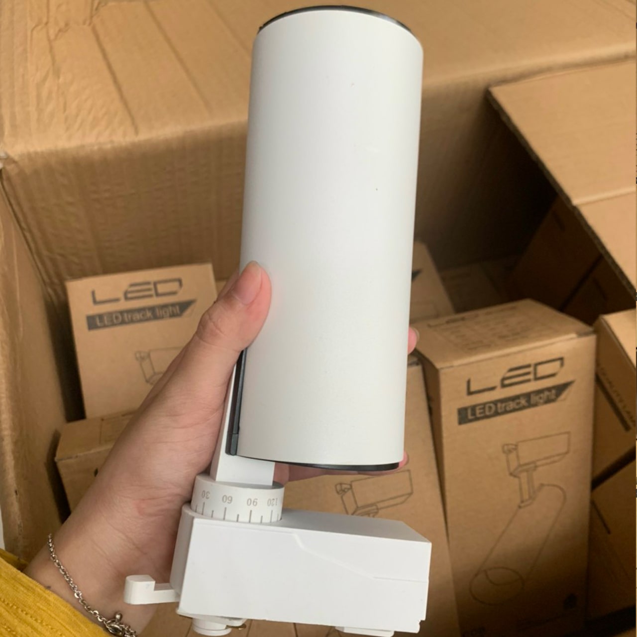 Đèn Rọi Thanh Ray Ống Bơ 30W - ảnh phụ 5