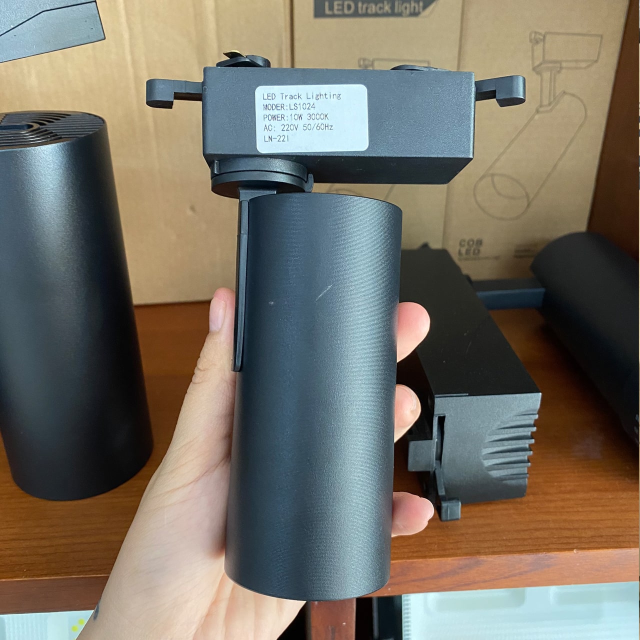 Đèn Rọi Thanh Ray Ống Bơ 10W - ảnh phụ 4