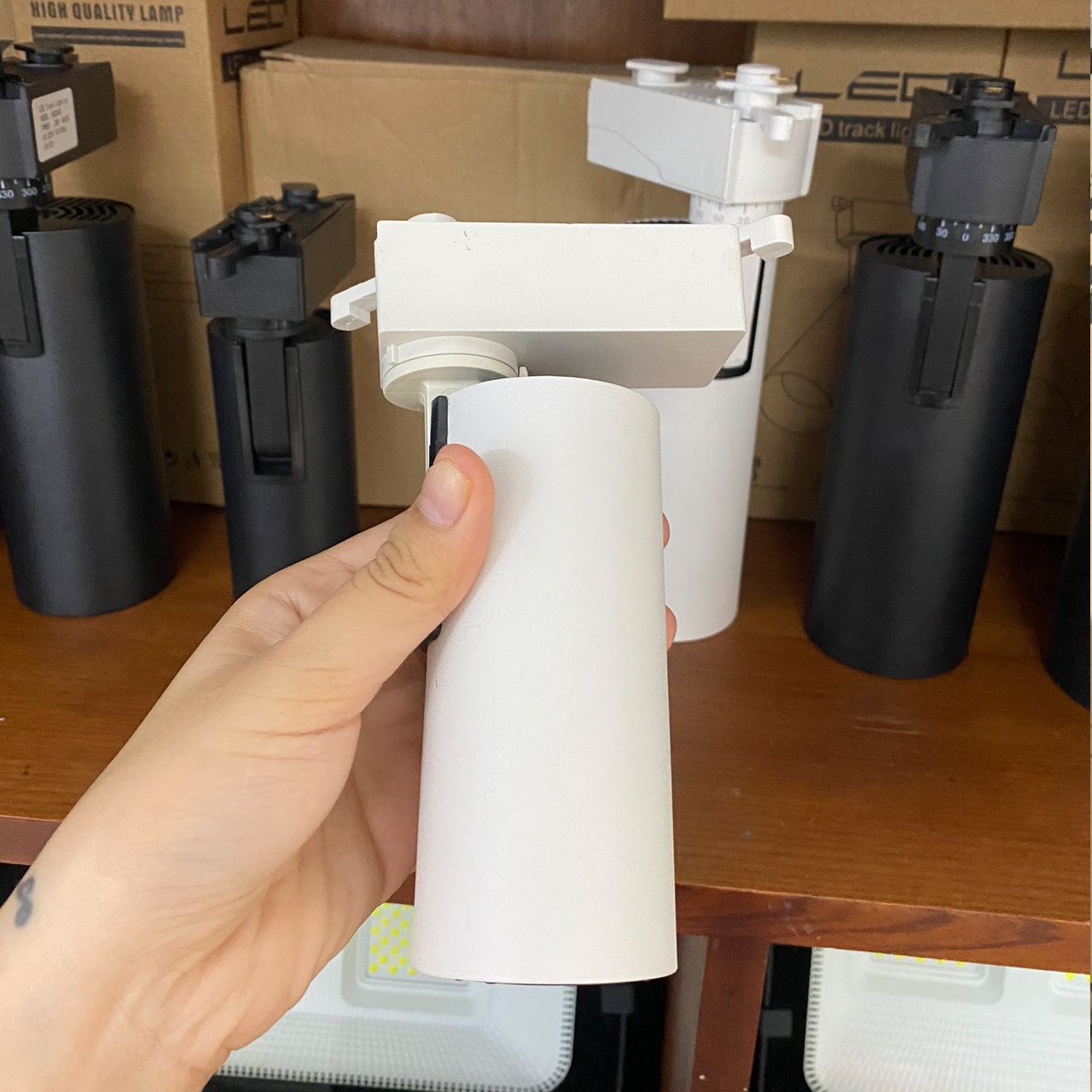 Đèn Rọi Thanh Ray Ống Bơ 10W - ảnh phụ 5