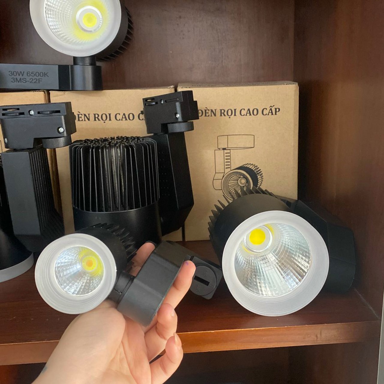 Đèn Rọi Thanh Ray Mini 7W 3 Chế Độ - ảnh phụ 5