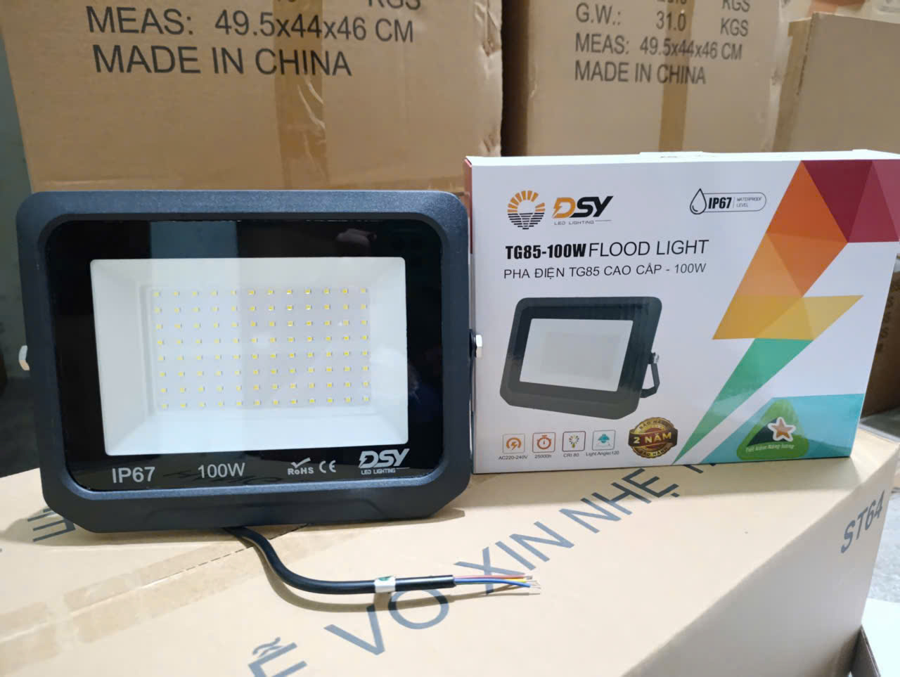 Đèn Pha Điện 100W DSY-TG128 Sáng Vàng